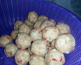 A picture of step 3 of Yam balls.