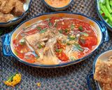 Hình bước làm 2 của món Canh cá diêu hồng nấu cà chua