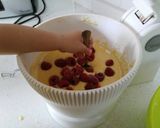 Foto del paso 3 de la receta: Bizcocho de plátano y frambuesa, con aceite de oliva