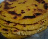 मक्की की रोटी(makki ki roti recipe in hindi) रेसिपी चरण 6 फोटो