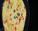 Foto del paso 3 de la receta: Tortilla de patatas con pimientos