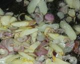 Foto langkah ke 1 dari resep Oseng-oseng Lombok Ijo.