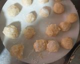 Foto del paso 5 de la receta: Bolitas de yuca 😋