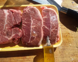 Foto del paso 3 de la receta: Bife americano con sangre de ajo y manteca