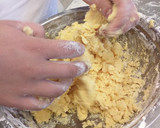 Foto del paso 4 de la receta: Alfajores de maicena (para celíacos)