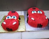 A picture of step 9 of 4&10pounds red car is ready to go pineapple cake.
