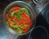 Foto del paso 5 de la receta: Contramuslos de pollo en adobo con guarnición