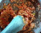 Foto langkah ke 6 dari resep 14. Sambel tempe teri kriuukk kempo (kemangi + klopo).