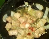 Foto del paso 2 de la receta: Costilla en salsa verde