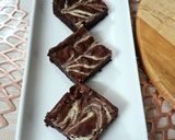 A picture of step 5 of Marble and bounty fudge brownies.