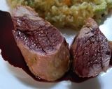 Foto del paso 5 de la receta: Solomillo de cerdo con salsa de vino Malbec y risotto..