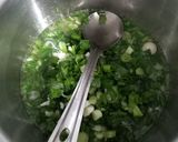 લીલી ડુંગળી નું શાક(Green onion Shaak Recipe in Gujarati) રેસીપી સ્ટેપ2ફોટો