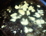 Foto del paso 2 de la receta: Riñones al ajillo y jerez