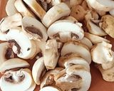 मशरूम चिली (mushroom chili recipe in marathi) रेसिपी स्टेप 1 फोटो 