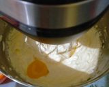Foto langkah ke 3 dari resep Buttercake by Thomas Law.