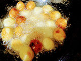 सूजी खोया मिक्स काला जामुन (Suji khoya mix kala jamun recipe in hindi)