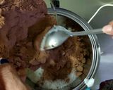 A picture of step 2 of Chocolate Chip Ice Cream.