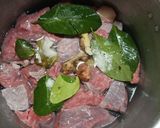 Foto langkah ke 1 dari resep Paru masak daun kari.
