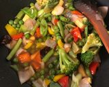 A picture of step 4 of Kung Pao Vegetables.
