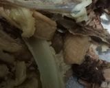 Foto langkah ke 2 dari resep Ayam isian pastel/lumpia.