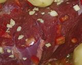 Foto del paso 1 de la receta: Mechada al vino con papas