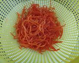 Foto del paso 5 de la receta: Ensalada de Pasta de Lentejas, Maíz Dulce, Zanahorias, Remolacha y Ensalada China, Aliñar a tu Gusto