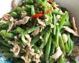 รูปขั้นตอนการทำที่ 5 ของ อกไก่ผัดถั่ว~~ มาละจ้าาาาา