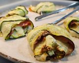 Foto del paso 5 de la receta: Rollos de calabacín con jamón y queso