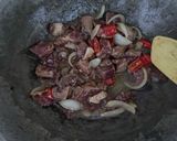 Foto langkah ke 5 dari resep Daging Sapi Masak Lada Hitam.
