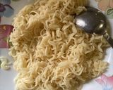 Gambar langkah 2 resipi Murtabak maggie.