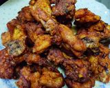 Gambar langkah 2 resipi Spicy Garlic Butter Chicken.