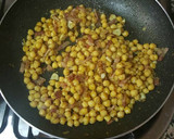 Foto del paso 4 de la receta: Garbanzos con beicon