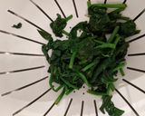 Foto langkah ke 1 dari resep Salad bayam.