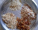 A picture of step 1 of Dates & dry fruits bars.