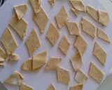 A picture of step 8 of Wheat flour chips.