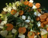 Foto del paso 3 de la receta: Cazuela de verduras y garbanzos (apta vegetarianos y celíacos)