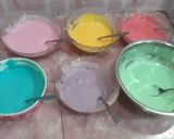 Foto langkah ke 4 dari resep Bolkus rainbow gulung mini.