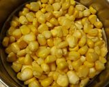 A picture of step 1 of Sweet corn soup (without onion garlic).