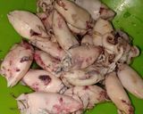 Foto langkah ke 1 dari resep Tumis Cumi asin jagung pedas.