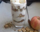 A picture of step 7 of Peach Yogurt Apple Parfait.