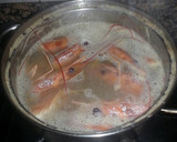 Foto del paso 3 de la receta: Caldo de pescado con mofongo