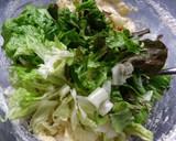 Foto del paso 5 de la receta: Buñuelos de lechuga, cebolla y queso parmesano