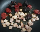 Foto del paso 3 de la receta: Migas de pan con lomo, chorizo, morcilla y pimientos 🥖