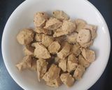 A picture of step 1 of Urad dal vadi & aalo mix.