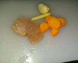 Foto langkah ke 1 dari resep MPASI 6+ bubur tuna wortel.