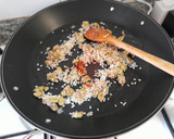Foto del paso 10 de la receta: Arroz de carrilleras al vino tinto con habitas