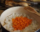 Foto del paso 2 de la receta Pollo con salsa de zanahorias y hierbas frescas