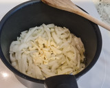 Foto del paso 2 de la receta: Rollitos de pollo y jamón en salsa de pimientos del piquillo