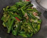Foto langkah ke 3 dari resep Tumis genjer tauco.
