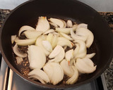 Foto del paso 3 de la receta: Merluza con tomate